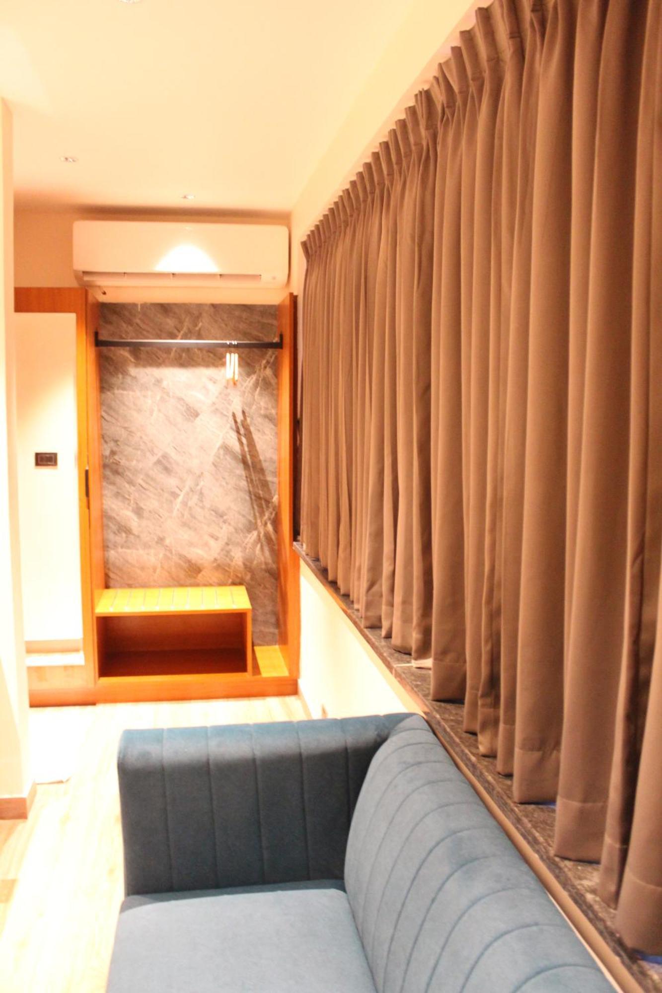 The Vantage Inn, Near Us Consulate Gachibowli Hyderabad Exterior photo